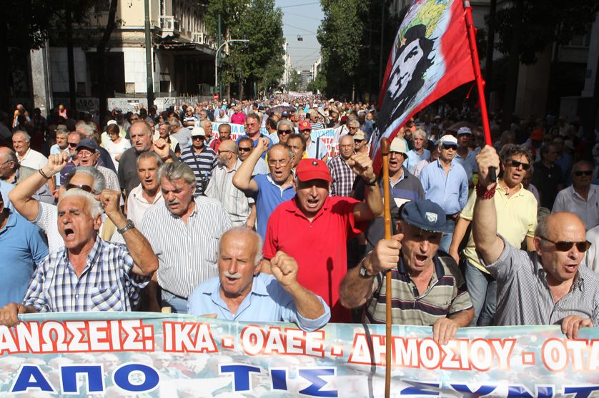 Manifestation des retraités le 3 octobre à Athènes pour dénoncer les coupes dans les retraites
