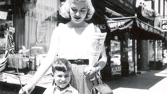 Helen Merrill et son fils Alan