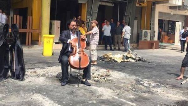 Karim Wasfi : en Irak, le violoncelle de la paix