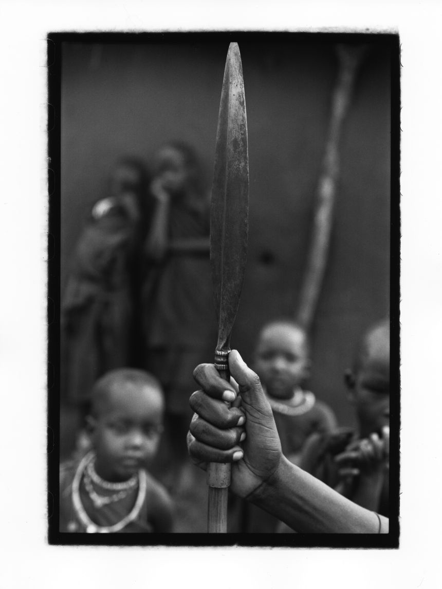 Guerrier Masaï et chef de village en Tanzanie