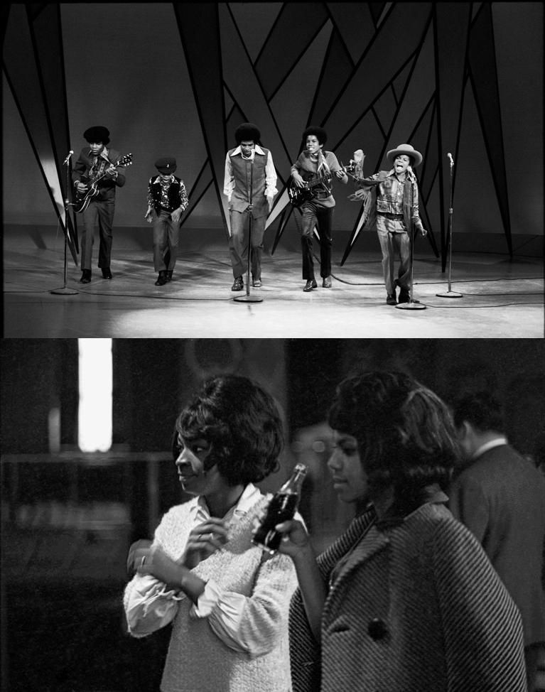 Les Jackson 5 lors de leur première apparition dans The Ed Sullivan Show à New York, le 14 décembre 1969 et photo du bas: Les Supremes