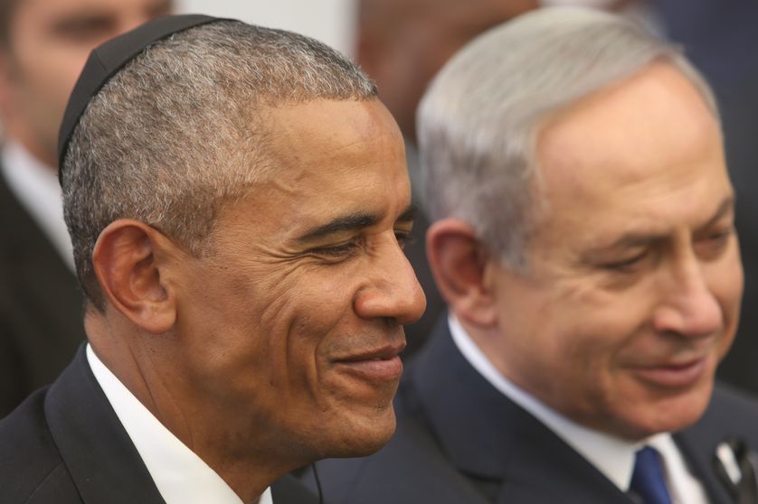 Le Président américain Barack Obama (g) et le Premier Ministre israélien Benjamin Netanyahou (d), lors des funérailles du Premier Ministre Shimon Peres