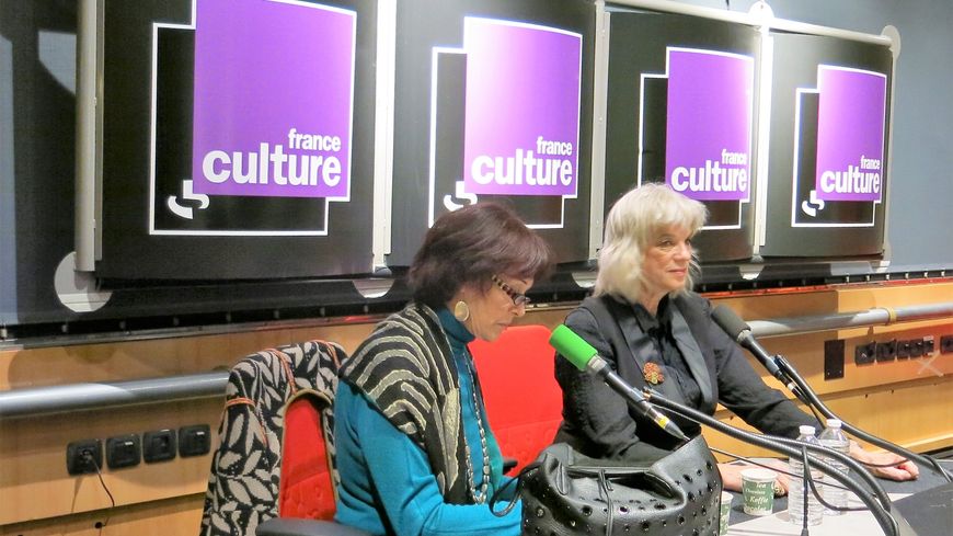 France Culture, studio 109, répétition ! ... Anny Duperey & Caroline Simmonds (de g. à d.)