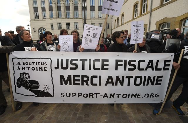 Manifestation de soutien à Antoine Delcourt au Luxembourg en avril 2016