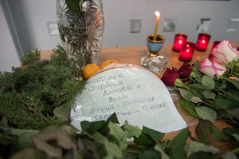 Mémorial, à l'aéroport de Sotchi, pour les victimes du crash du Tupolev Tu-154