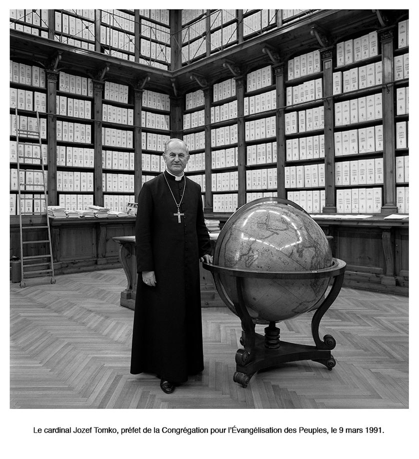 Photographie de Max Armengaud de la série "Un portrait de la Cité du Vatican, 1990-1991"