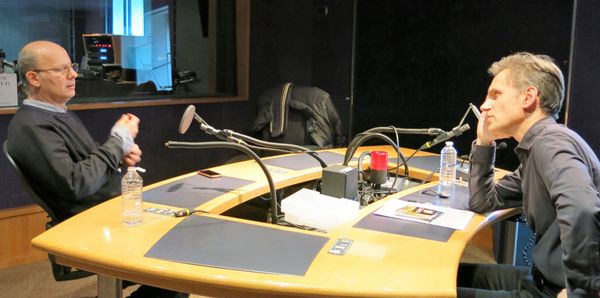 France Musique, studio 142... le producteur Philippe Venturini & Esteban Buch, directeur d’études à l’Ecole des Hautes Etudes en Sciences Sociales de Paris (de g. à d.)