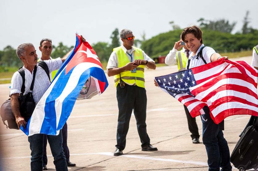 Passagers du 1er vol commercial depuis les Etats-Unis sur le tarmac de Santa Clara, à Cuba, le 31 août 2016