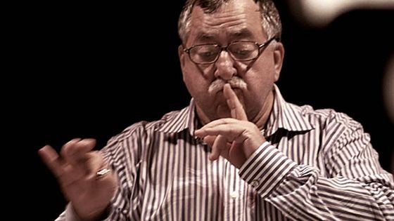 Paul van Nevel dirige l'ensemble Huelgas - www.huelgasensemble.be