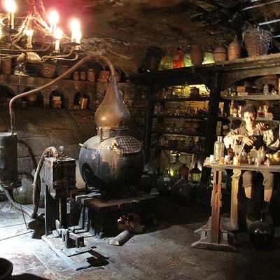 Décor du film Le Parfum, photographié au Musée des miniatures & décors de cinéma à Lyon (France)