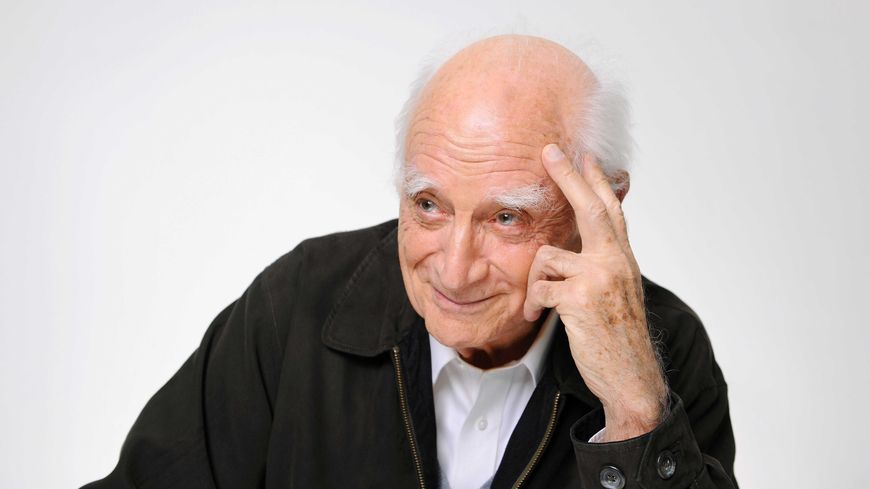 Michel Serres, philosophe, historien des sciences et homme de lettres français.