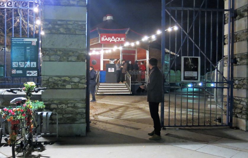 France Culture, 16 décembre 2016, entrée de La Baraque un chapiteau en bois au Théâtre Le-Monfort-Paris 15e, un soir de Première !...