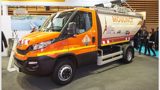 Camion de collecte écologique des déchets alimentaires Moulinot - Stephan Martinez / Société Moulinot