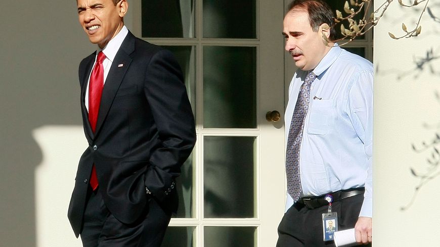 Barack Obama et David Axelrod à la Maison blanche le 19 février 2009