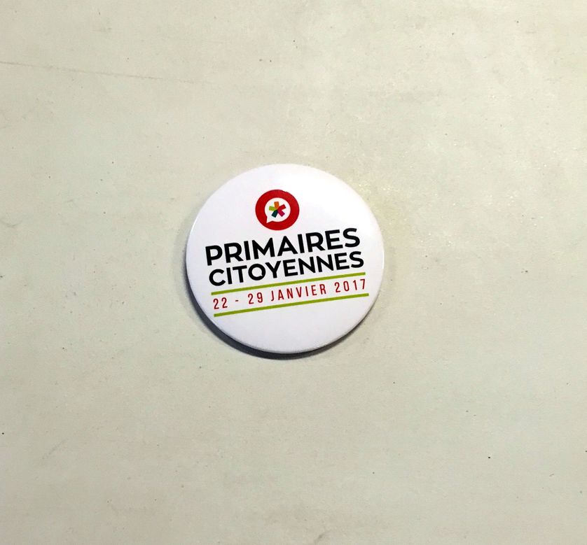 Badge des primaires citoyennes de janvier 2017