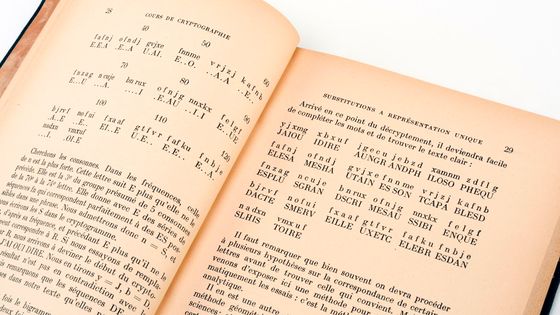 Cours de cryptographie, éditions Berger-Levrault, 1936 ©Radio France - © Paris - Musée de l'Armée, Dist. RMN-Grand Palais / Pascal Segrette