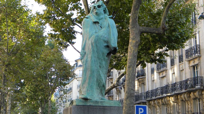 Statue de Balzac par Rodin. (Boulevard Raspail à Paris en 2011).