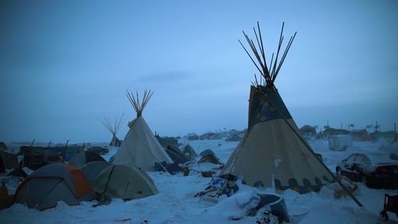 Le campement dans la réserve Sioux de Standing Rock où tribus et activistes campent pour lutter contre le projet d'oléoduc ©AFP - SCOTT OLSON / GETTY IMAGES NORTH AMERICA