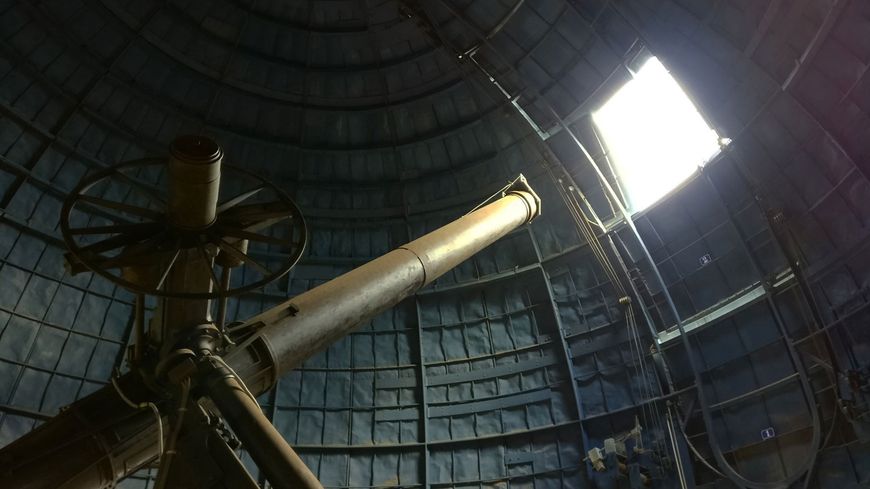 La coupole de l'Observatoire abrite la lunette Arago.