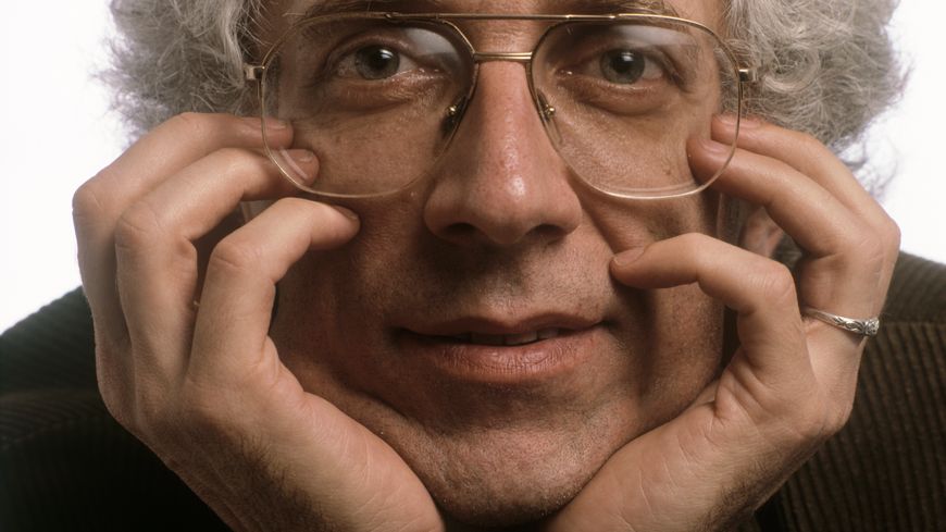 Tzvetan Todorov photographié en 1996 à Paris