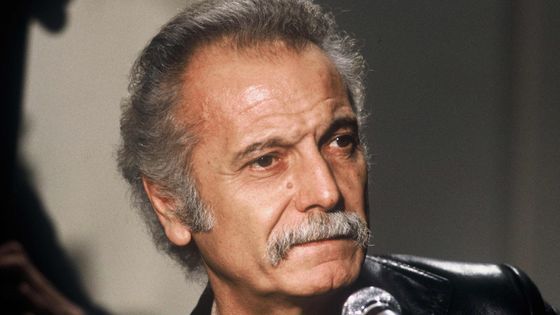 Georges Brassens sur le plateau de l'emission "Numero un - Jean Sablon" sur TF1 ©Sipa