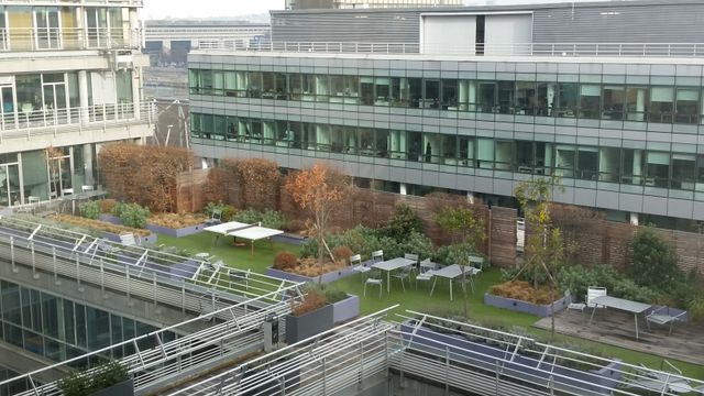 Terrasse du siège social d'Accenture à Paris