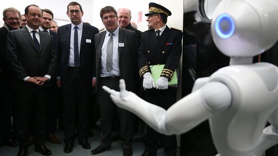 François Hollande viste la plateforme Platinium 3D à Charleville-Mézières le 19 janvier 2017 ©AFP - FRANCOIS NASCIMBENI