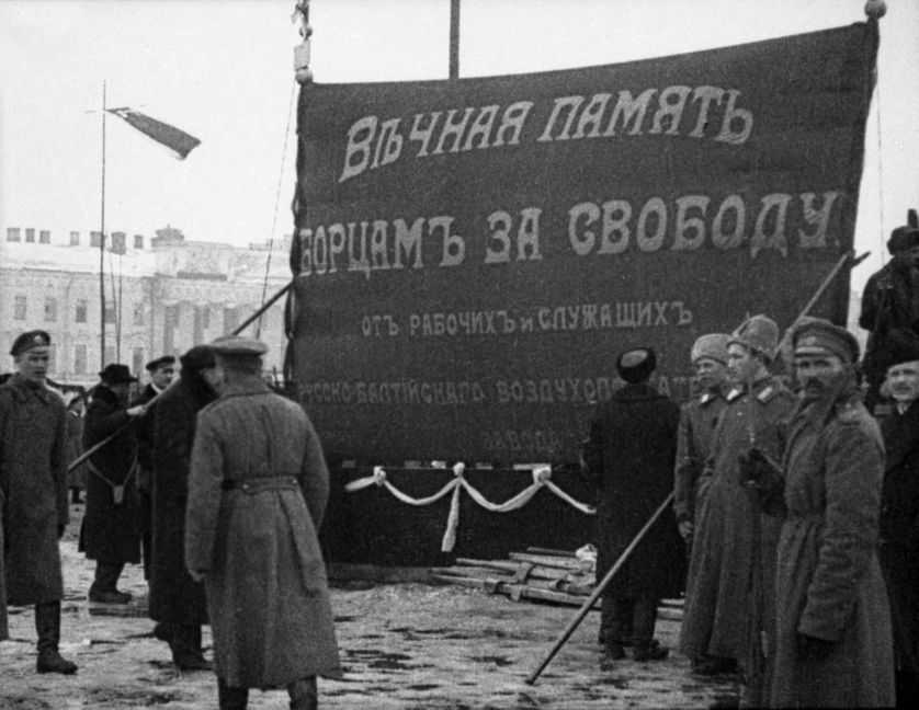 Marche à Petrograd en mémoire des victimes de la Révolution de 1917