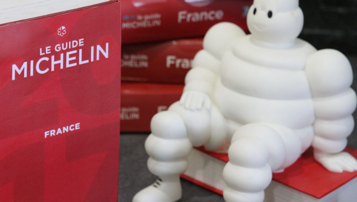 Carte Guide Michelin 17 Les Etoiles Pres De Chez Vous En Centre Val De Loire