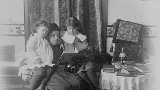 Marian Hubbard Daisy Bell and Elsie May Bell with governess - Gilbert H. Grosvenor Collection of the Alexander Graham Bell Family - wiki