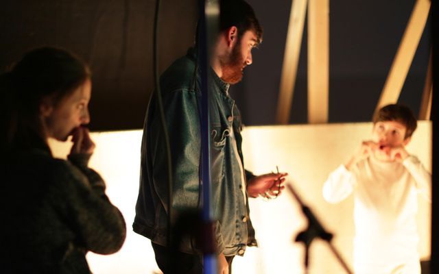 Alexandre Perez sur le tournage de "Sergent James"