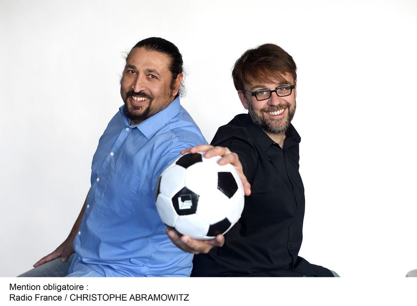 Eric Rabesandratana et Bruno Salomon, le duo de commentateurs de France Bleu à Paris