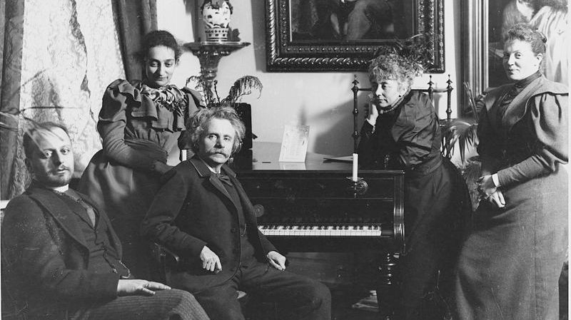 Edvard Grieg avec sa femme Nina et des amis - Bergen Public Library-