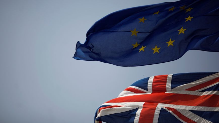 LE 29 mars le Royaume-Uni enclenche officiellement la procédure de sortie de l'Union européenne
