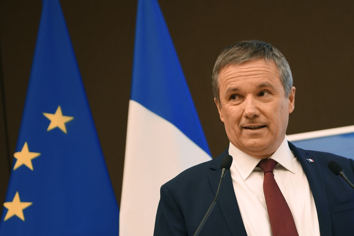 Nicolas Dupont-Aignan au meeting de l'Assemblée des départements français, Paris - 8 mars 2017