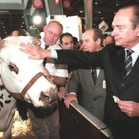 Jacques Chirac lors d'une de ses visites rituelles au Salon de l'agriculture, en 1998