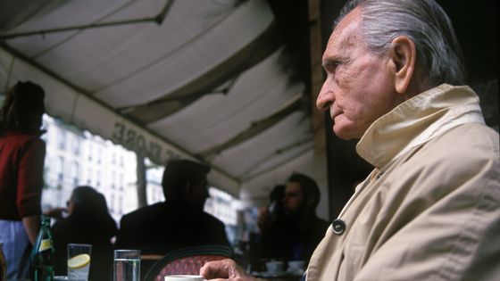 Albert Cossery, French writer in 1999. ©AFP - ULF ANDERSEN / Aurimages