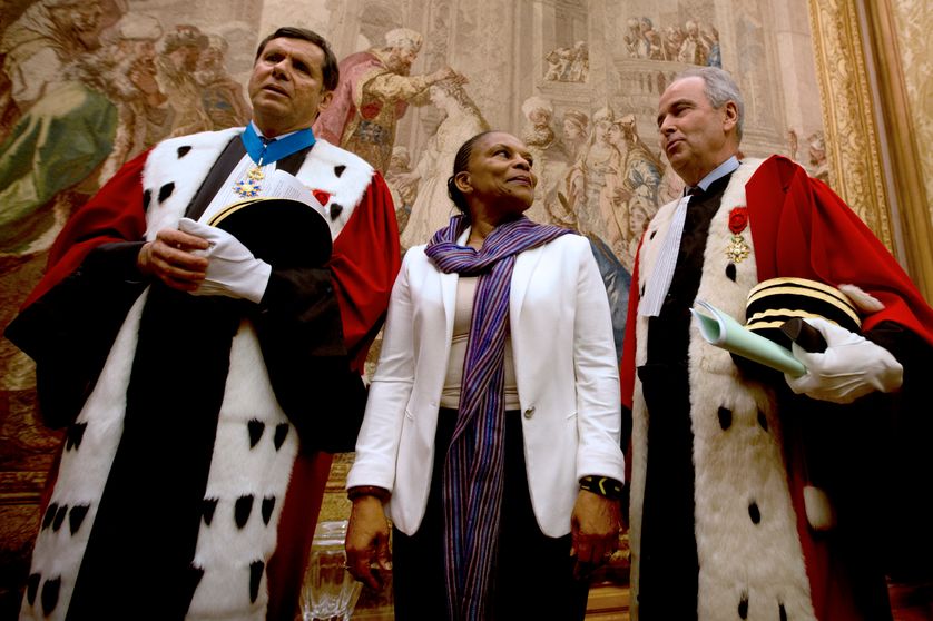 L’autorité judiciaire et l’exécutif sont-ils trop liés ?