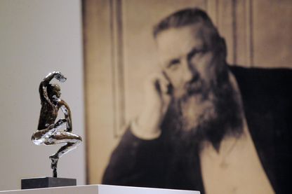 Une sculpture et un portrait de l'artiste français Rodin (1840-1917) sont photographiés au musée Matisse du Cateau-Cambrésis le 12 mars 2011 Une sculpture et un portrait de l'artiste français Rodin (1840-1917) sont photographiés au musée Matisse du Cateau-Cambrésis le 12 mars 2011