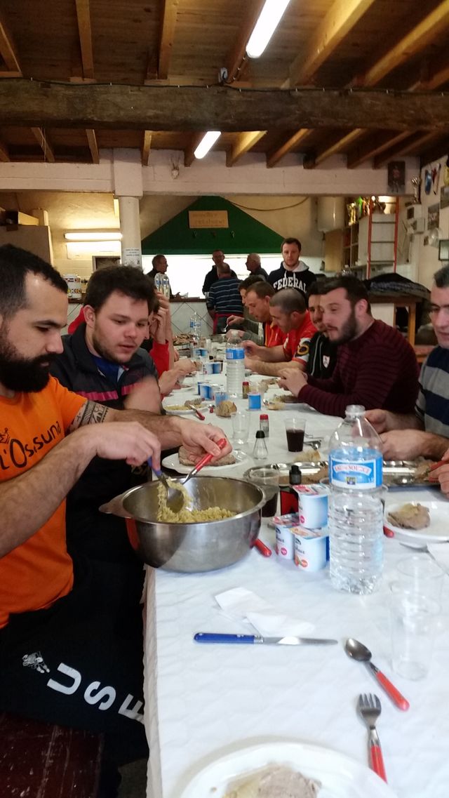 Avant le match, l'important, c'est l'assiette