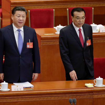 Le président chinois Xi Jinping et le premier ministre Li Keqiang lors de l'ouverture de la session annuelle de l’Assemblée nationale populaire, le 5 mars 2017.