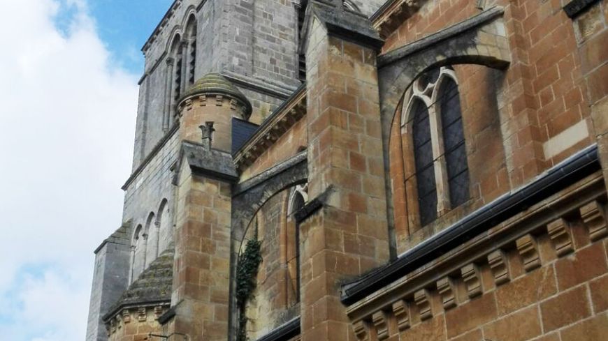 L'église de La Châtre, 9 000 habitants, dans l'Indre. La messe du dimanche est la seule pour les 30 communes avoisinantes