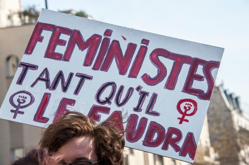 Manifestation du 8 mars à Bellevillle en 2015 (Pour 2016, l'AFP ne proposait quasi que des photos avec au 1er plan des Femen et leurs seins à l'air)