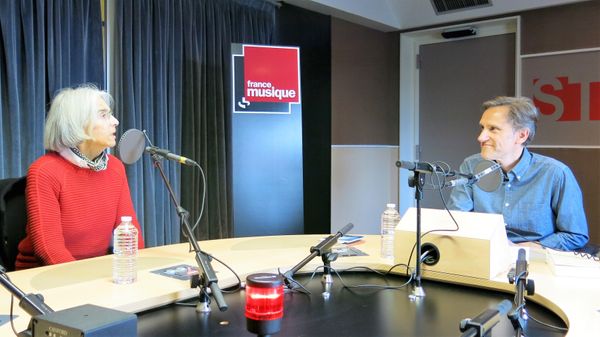France Musique, studio 131, sur le vif !... L'auteure Donna Leon & Le producteur Philippe Venturini (de g. à d.)