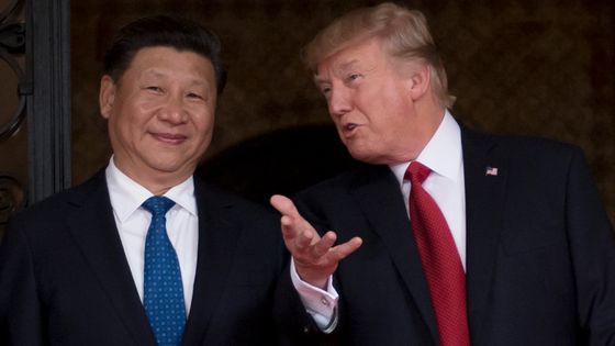 Donald Trump accueille le président chinois Xi Jinping dans sa résidence de Mar a Lago en Floride 07 avril 2017. ©AFP - JIM WATSON / AFP