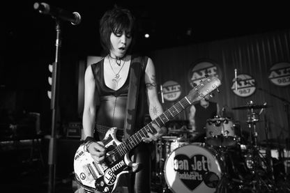 Joan Jett c'est la rencontre d'une femme avec le rock'n'roll Joan Jett c'est la rencontre d'une femme avec le rock'n'roll