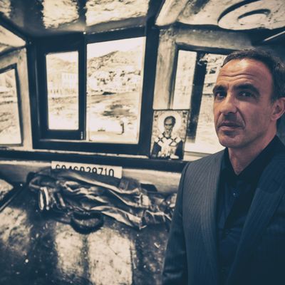 Nikos Aliagas, durant l'exposition "Âmes grecques" à la Galerie Photo 12, 22/06/2016