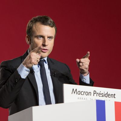 Emmanuel Macron lors d'un meeting à Arras