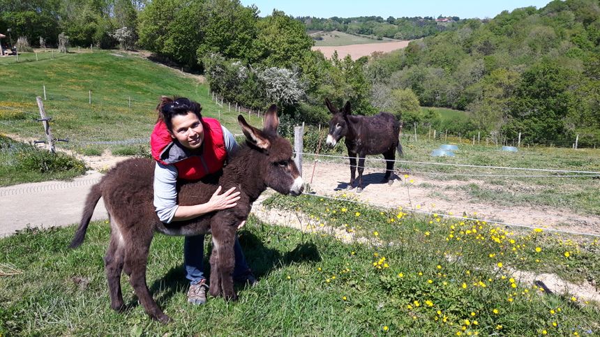 Angèle Bazin, productrice de lait bio à Castelnau Tursan (Landes)