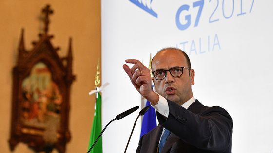 Angelino Alfano, ministre des Affaires étrangères et de la coopération internationale, représente l'Italie auprès des instances européennes et dans les sommets internationaux ©AFP - Vincenzo PINTO